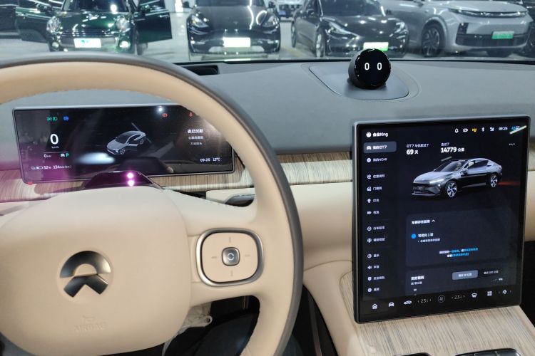 蔚来ET7 2024款 75kWh 行政版中控内饰14