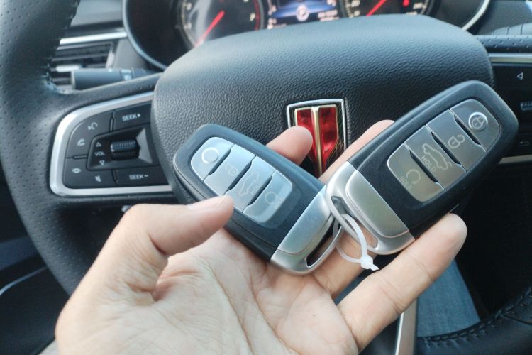 红旗H5 2022款 经典款 改款 1.5T DCT旗韵版中控内饰11