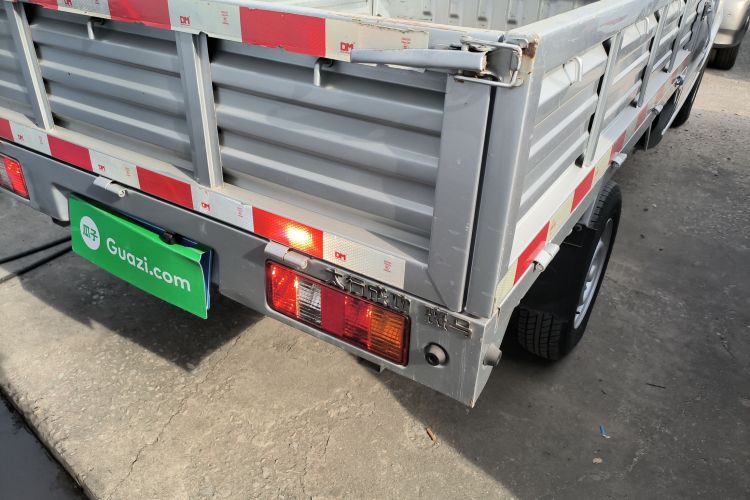 成功汽车 斑马 2022款 1.5L舒适型双排栏板 DAM15KR车身外观9