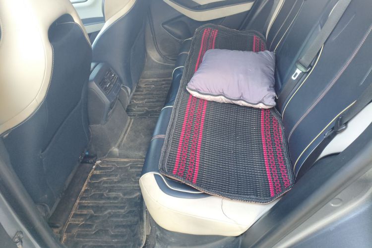 比亚迪 秦PLUS 2023款  冠军版 DM-i 120KM超越型中控内饰21