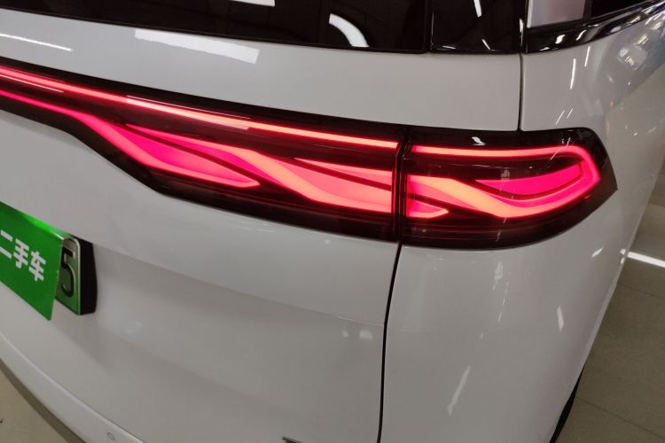 比亚迪 夏 2025款 DM-i 1.5T 180km 超越型车身外观6006