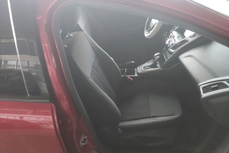 福特 福克斯 2018款 两厢经典 1.6L 自动舒适型智行版局部细节41