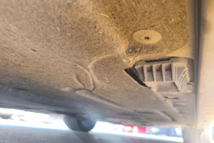 宝马M4 2018款 M4敞篷轿跑车车迷限量版局部细节9004