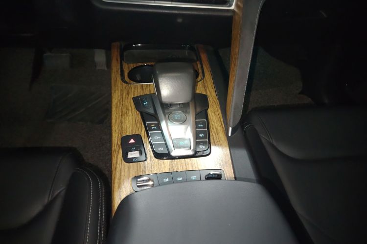 比亚迪 宋Pro新能源 2019款 DM 1.5T 四驱性能版豪华型局部细节18