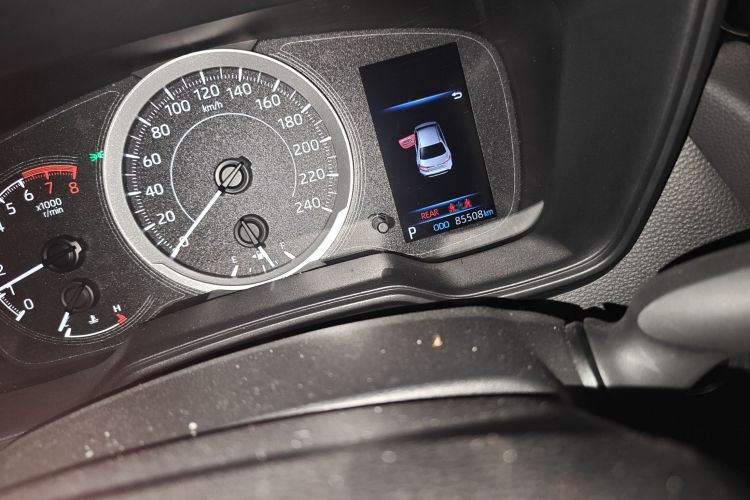 丰田 雷凌 2021款 185T CVT豪华版中控内饰15