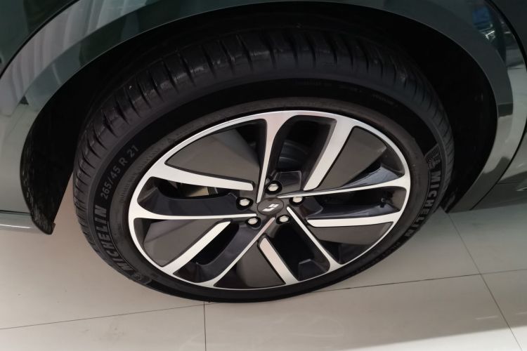 理想汽车 理想L9 2024款 Ultra车身外观6008