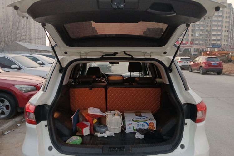 广汽传祺 传祺GS4 2017款 235T 自动两驱豪华智联版机舱底盘23