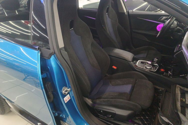 宝马2系(进口) 2021款 225i 四门轿跑车 M运动曜夜套装局部细节41