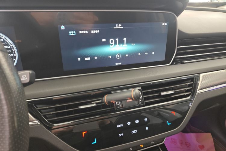 红旗HS5 2019款 2.0T 智联旗享版中控内饰16