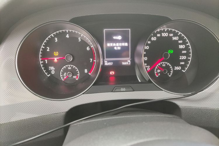 大众 高尔夫·嘉旅 2016款 230TSI 自动进取型中控内饰15