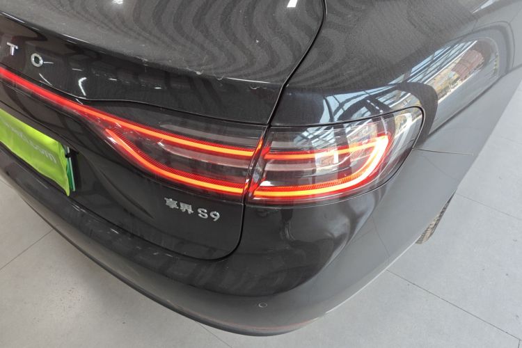 鸿蒙智行 享界S9 2024款 纯电 Ultra 四驱旗舰版车身外观9