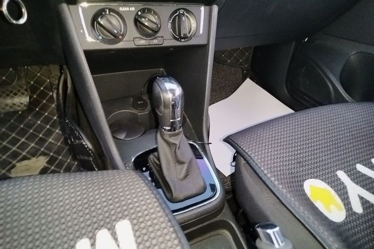 大众 Polo 2018款 1.5L 自动安享型中控内饰18