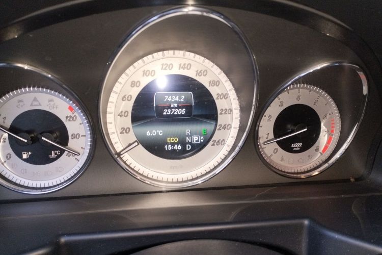 奔驰GLK级 2015款 GLK 260 4MATIC 时尚型 极致版中控内饰15