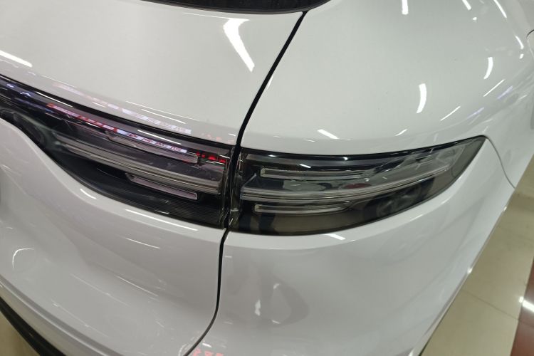 保时捷 2022款 Cayenne 3.0T 铂金版车身外观6006