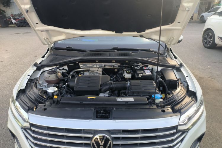 大众 朗逸 2023款 1.5L 自动得逸版机舱底盘24