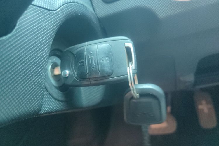 五菱汽车 宏光MINIEV 2021款 马卡龙时尚款 磷酸铁锂中控内饰7001