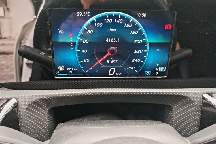 奔驰A级 2019款 A 180 L 运动轿车局部细节14