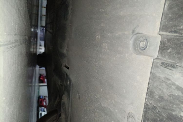 特斯拉 Model Y 2022款 改款 后轮驱动版局部细节9009