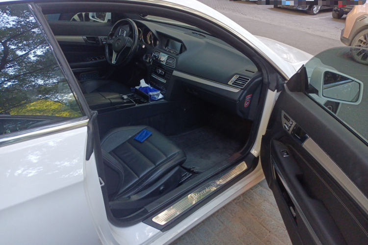 奔驰E级(进口) 2014款 E 200 轿跑版局部细节9005