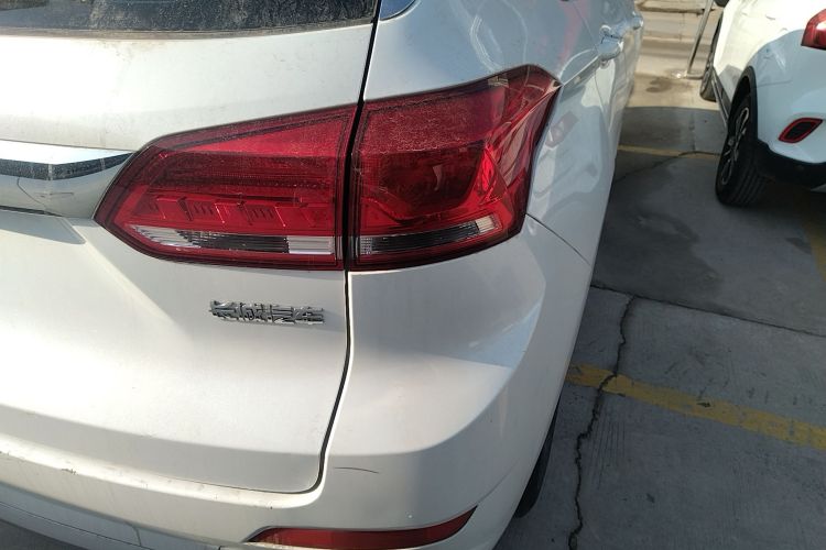 哈弗H6 Coupe 2021款 智联版 1.5T 自动两驱精英型车身外观9