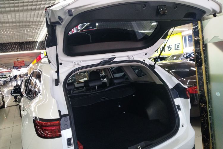 哈弗H6 2021款 第三代 2.0T 自动四驱Max机舱底盘23