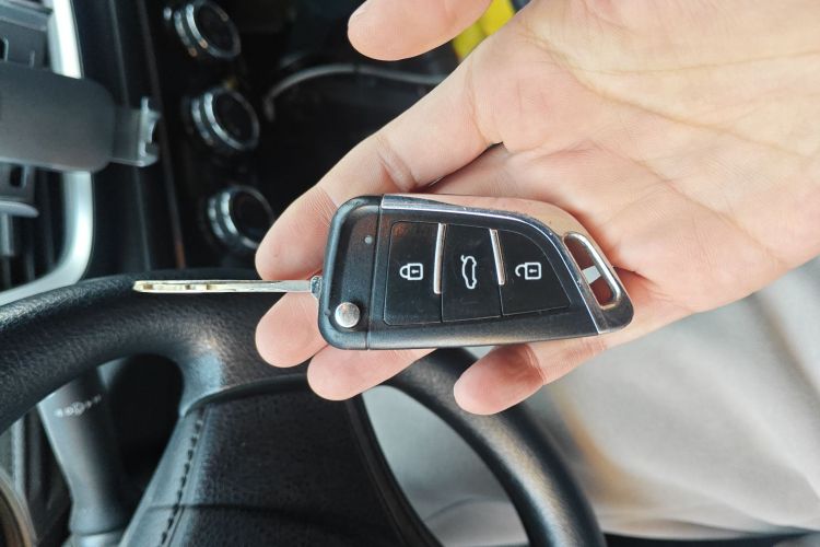 丰田 威驰 2019款 1.5L 手动创行版中控内饰11