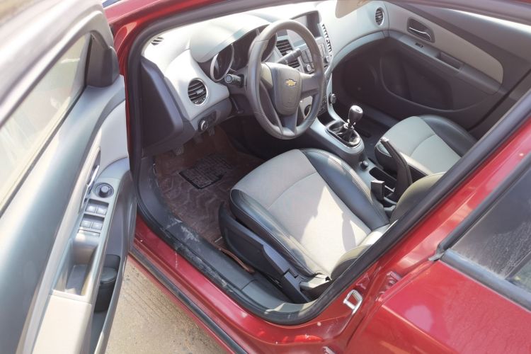 雪佛兰 科鲁兹 2013款 1.6L SL MT中控内饰20