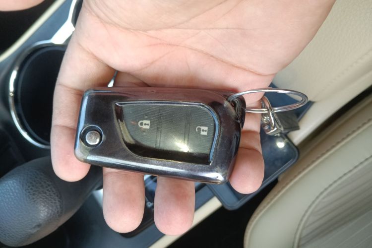 丰田 汉兰达 2018款 2.0T 两驱精英版 7座 国VI中控内饰11