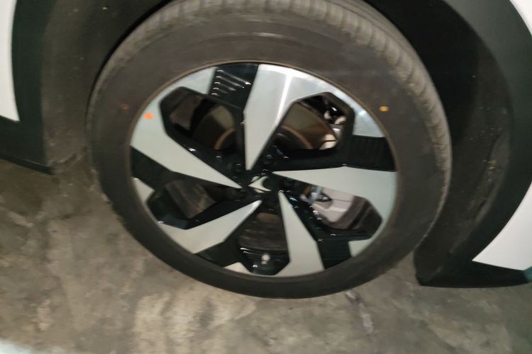 ARCFOX极狐 极狐 阿尔法T5(ARCFOX αT5) 2026款 纯电 660 元境神行版车身外观10