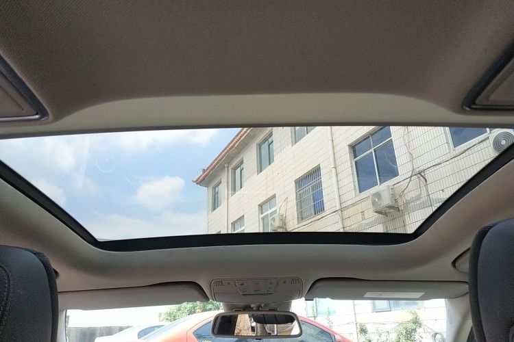 奔驰C级 2015款 C 200 L 4MATIC局部细节22