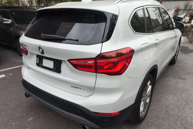 宝马X1 2019款 sDrive20Li 领先型车身外观6005