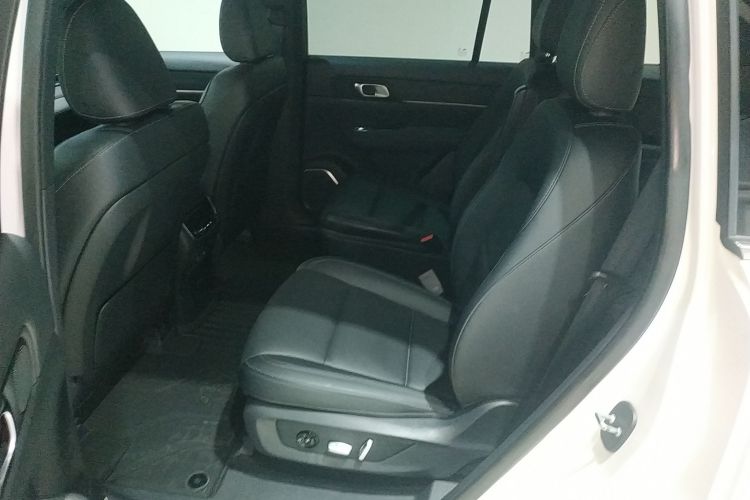 理想汽车 理想ONE 2021款 增程6座版中控内饰21