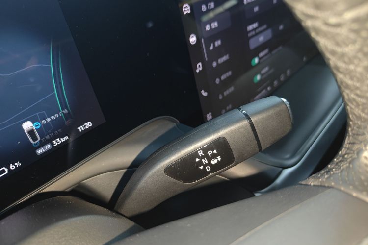 小鹏P7 2020款 586E中控内饰18