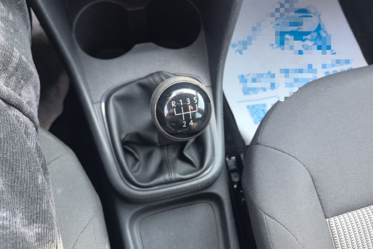 大众 Polo 2016款 1.4L 手动风尚型中控内饰18