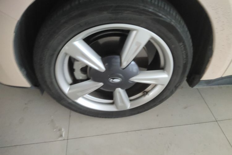 欧拉好猫 2022款 莫兰迪版 400km标准续航 尊贵型 磷酸铁锂车身外观6007