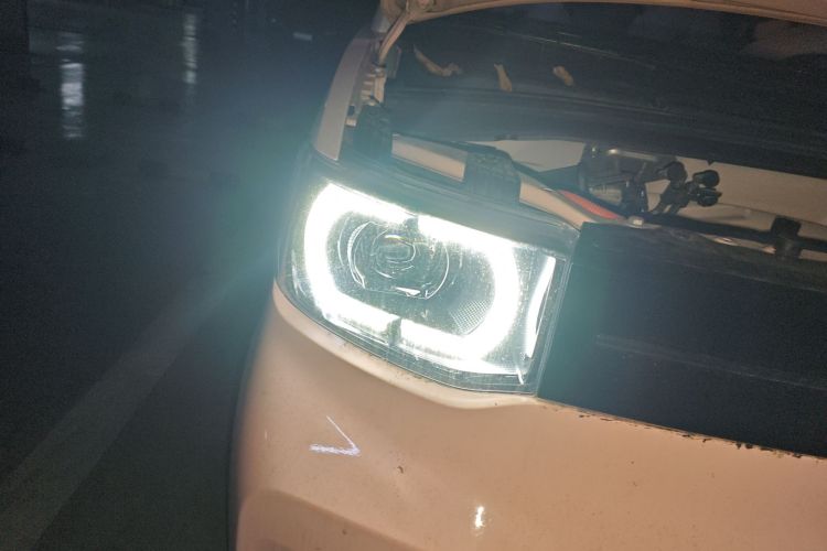 五菱汽车 宏光MINIEV 2022款 马卡龙臻享款 三元锂车身外观8