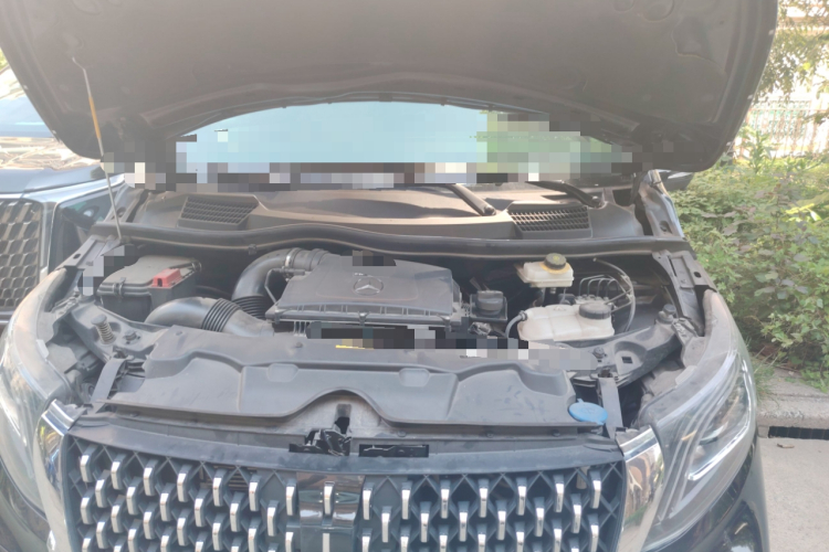 奔驰 威霆 2023款 2.0T 精英版 7座局部细节24