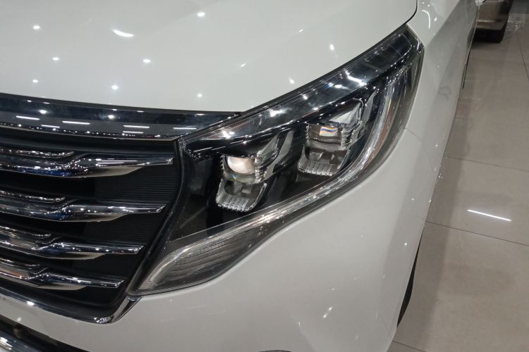 广汽传祺 传祺M8 2018款 320T 尊享版局部细节36