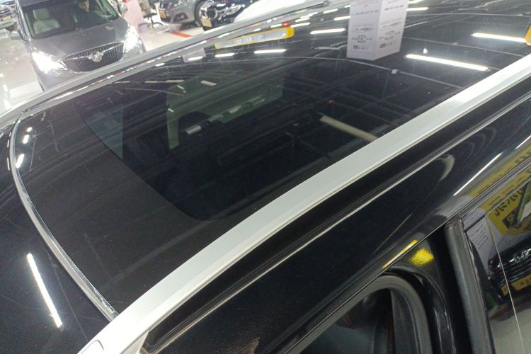 路虎 发现运动版 2020款 249PS R-Dynamic 性能科技版 7座局部细节57