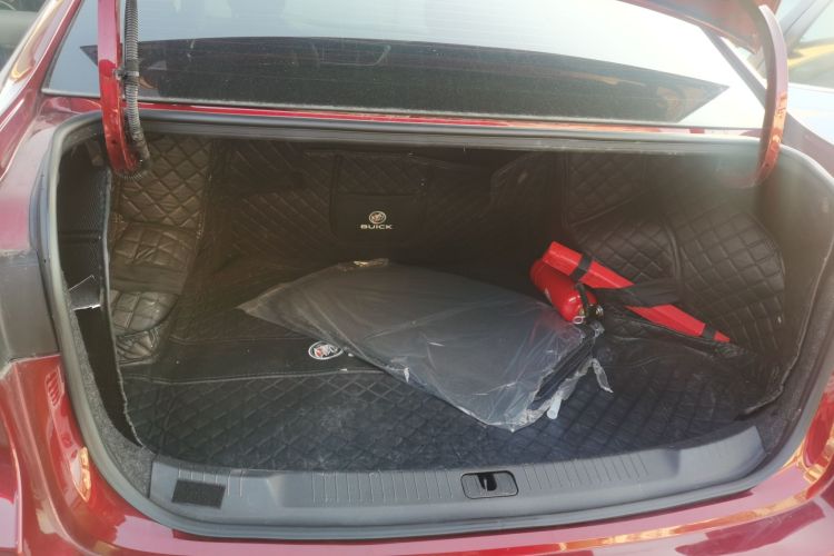 别克 英朗 2021款 改款 典范 1.5L 自动精英型机舱底盘23