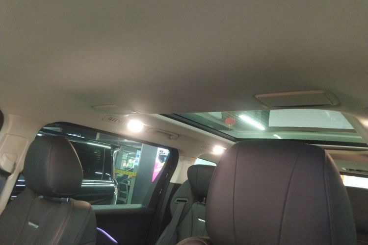 红旗HQ9 2023款 2.0T 智联旗享版中控内饰22