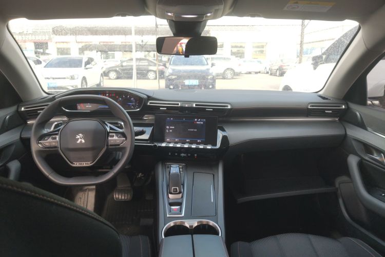 标致508 2022款 508L 360THP PureTech 先锋版中控内饰12