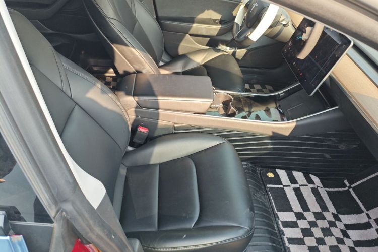 特斯拉 Model 3 2020款 标准续航后驱升级版局部细节41