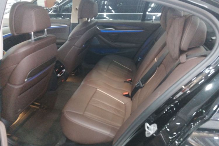 宝马5系 2021款 530Li 尊享型 豪华套装中控内饰21