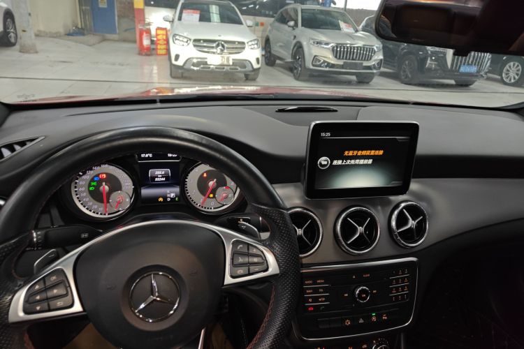 奔驰CLA 2015款 CLA 220 4MATIC中控内饰18