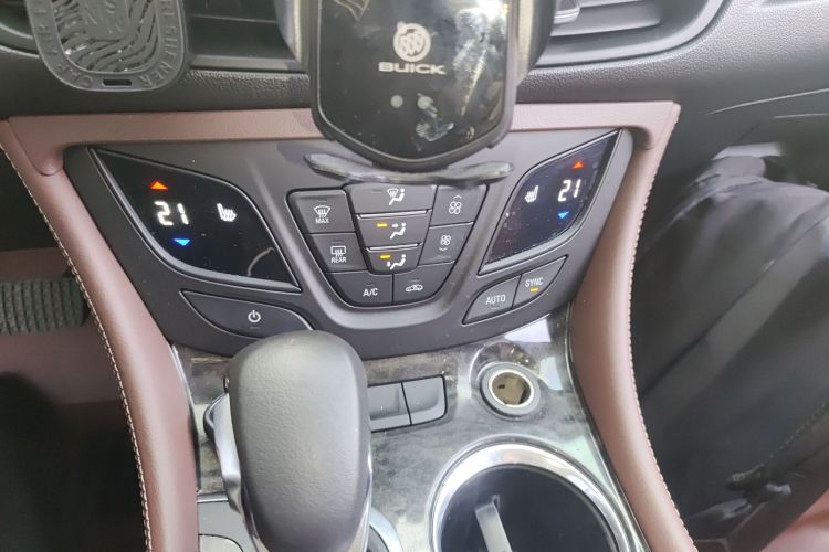 别克 昂科威 2014款 28T 四驱精英型中控内饰16