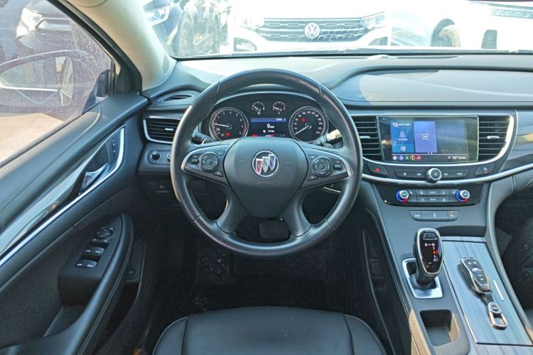 别克 君越 2022款 652T 豪华型中控内饰13