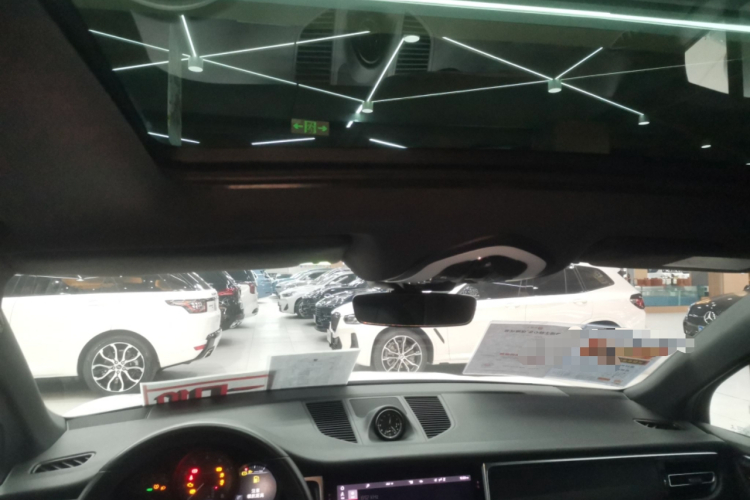 保时捷 2022款 Macan 2.0T中控内饰22