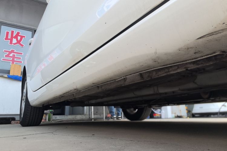 长安 逸动 2019款 高能版 1.6L GDI 手动先锋型 国VI局部细节9001