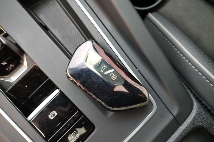 大众 高尔夫 2023款 改款 280TSI DSG R-Line中控内饰7001